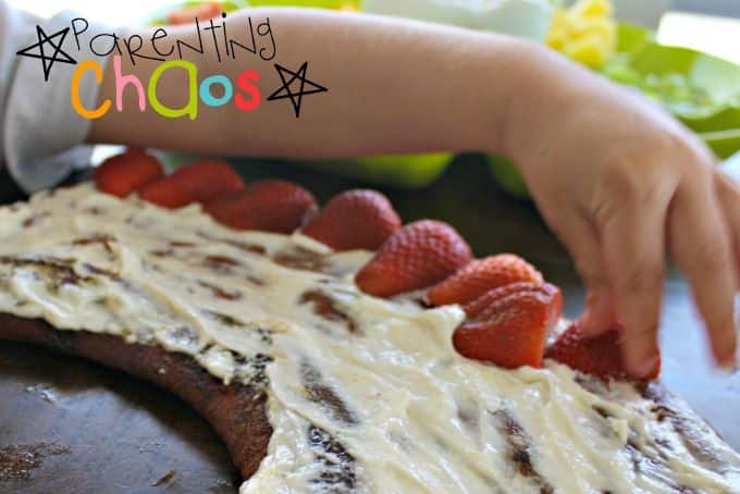 Kids Decorating Rainbow Fruit Pizza