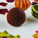 Pumpkin Spice Play Dough -- I want to make this for ME!