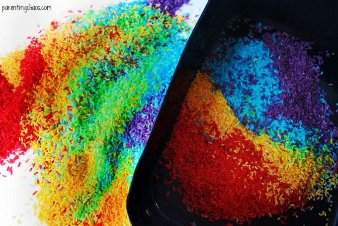 This Rainbow Rice doesn't use vinegar or rubbing alcohol -- it smells AMAZING!