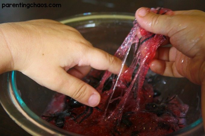 Let kids explore their spidey senses with this Amazing Spiderman Slime!