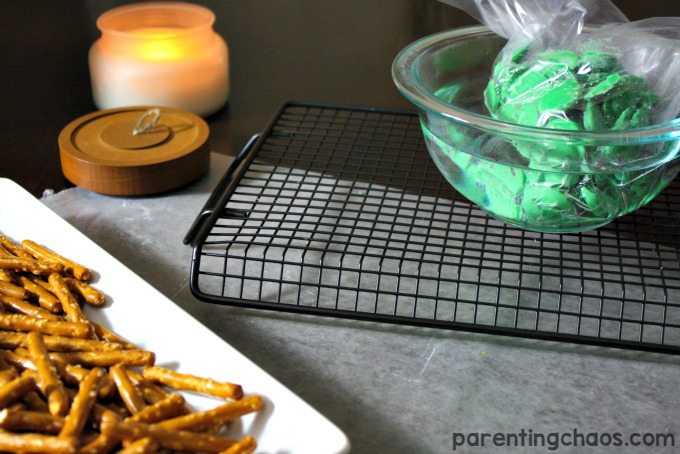 These Christmas tree brownies are so much fun!