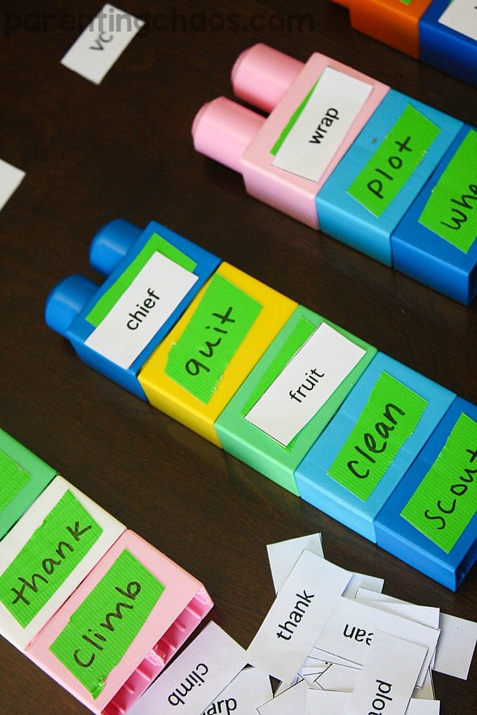 This game of word families lego sort is an awesome way to work on a Words Their Way spelling list!