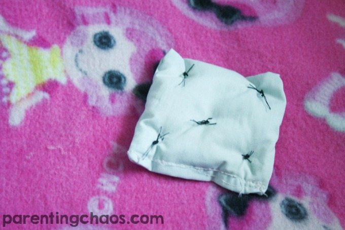 This simple weighted tie blanket is easy to make, easy to clean, and can grow with your child!