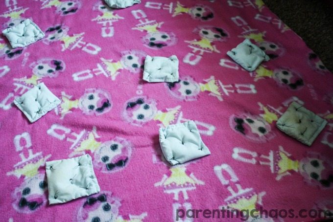 This simple weighted tie blanket is easy to make, easy to clean, and can grow with your child!