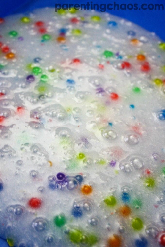 Learning how to make waterbead slime is a super fun science activity! Plus it is a fun sensory bin to play with afterwards!