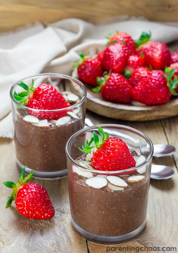 Chia pudding is just one of those snacks that you can't go wrong with. Packed with calcium, antioxidants, and naturally free of gluten, this Chocolate Chia Pudding is filled with creamy, dreamy goodness.