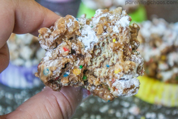 Kids will love these simple marshmallow puppy chow bites (aka Rebel Bites) inspired by The Secret Life of Pets - they are perfect for little hands!