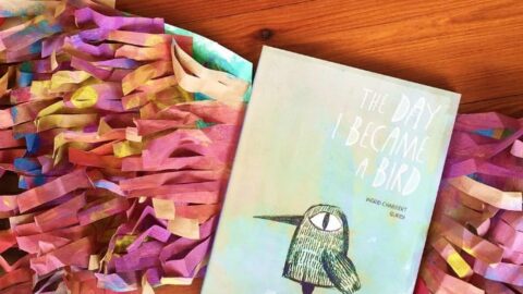 This DIY Bird Wings Craft for kids is absolutely adorable!