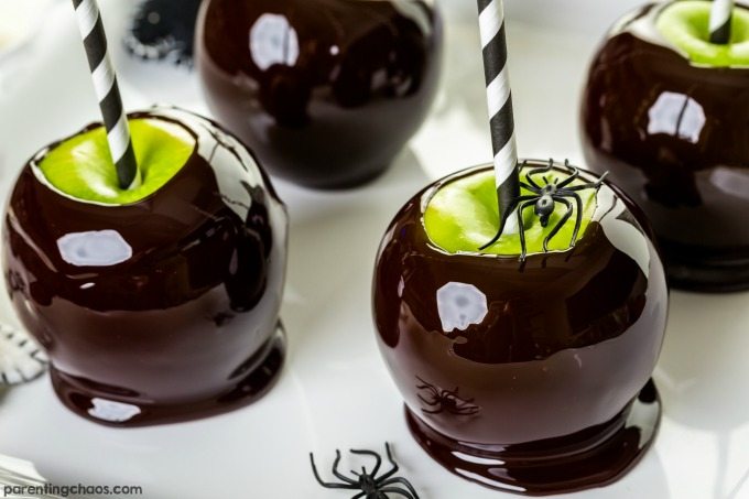 With a little bit of magic and a whole lot of spooky the Black Candy Apples are sure to win your child's heart this Halloween!