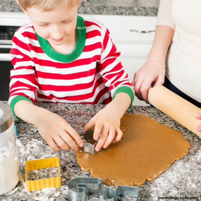 These 12 Holiday Traditions are a fantastic way to bond as a family!