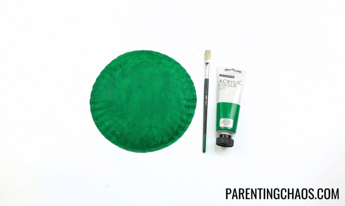 alligator paper plate craft - paint plate green