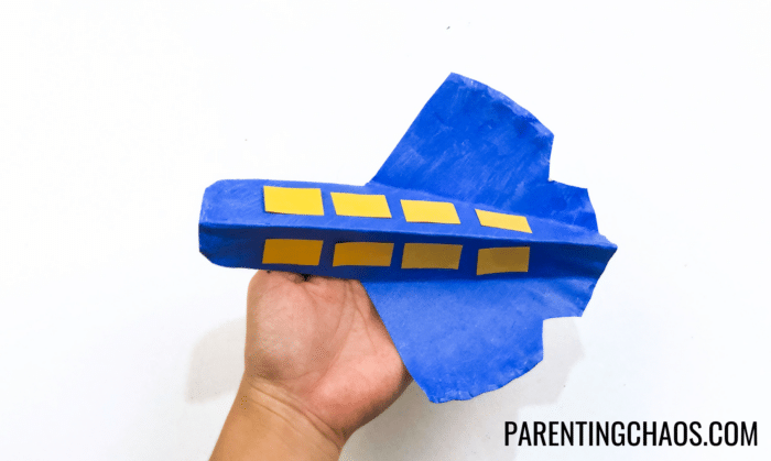 airplane paper plate craft- finished craft