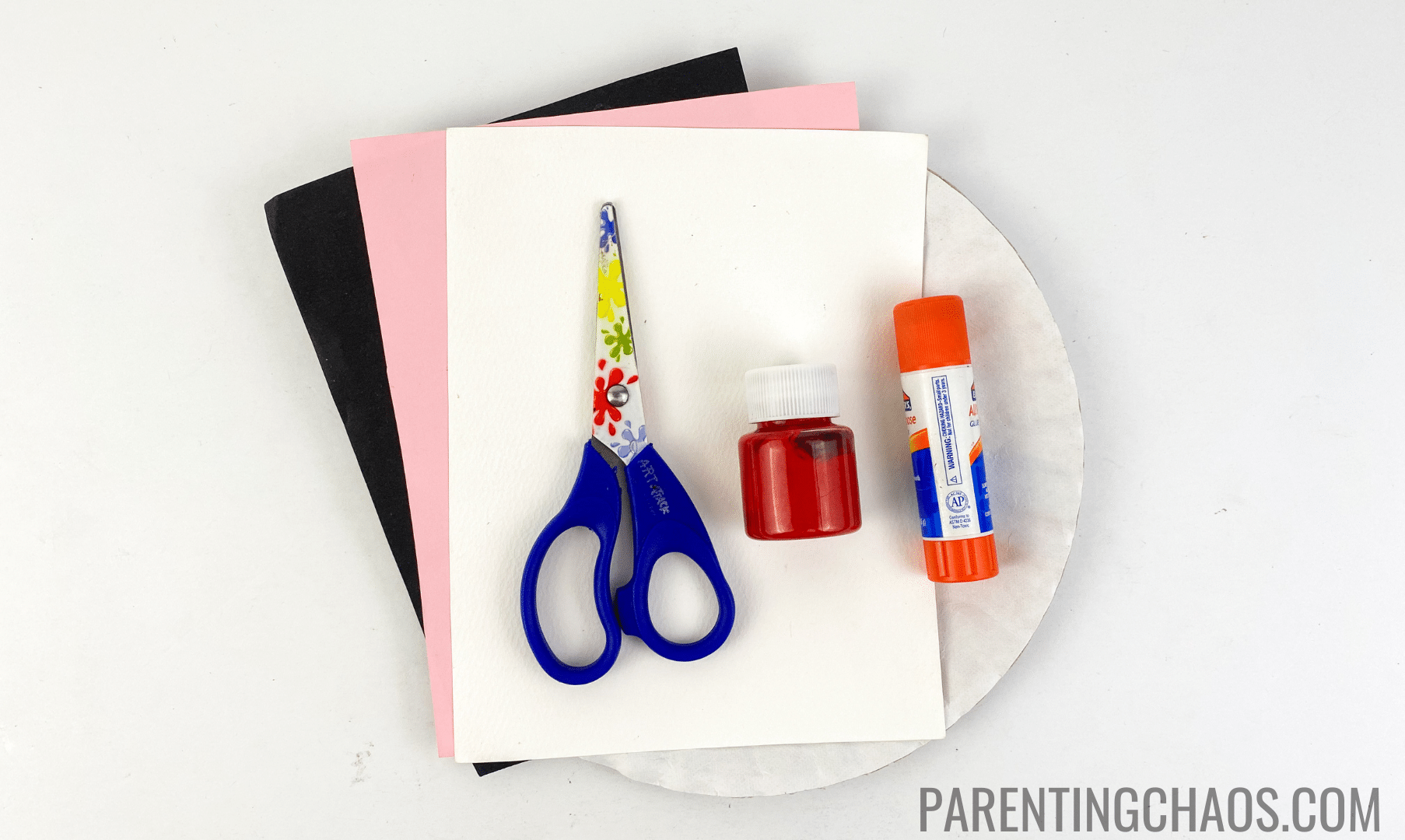 Ladybug Paper Plate Craft ⋆ Parenting Chaos